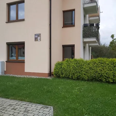 Apartmán Mieszkanie Z Ogrodkiem W Ustroniu Ustroň
